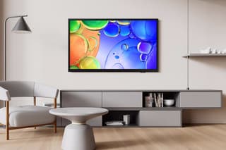 Samsung 43" (108 см) Телевизор Samsung QE43Q5FAAUXPY черный